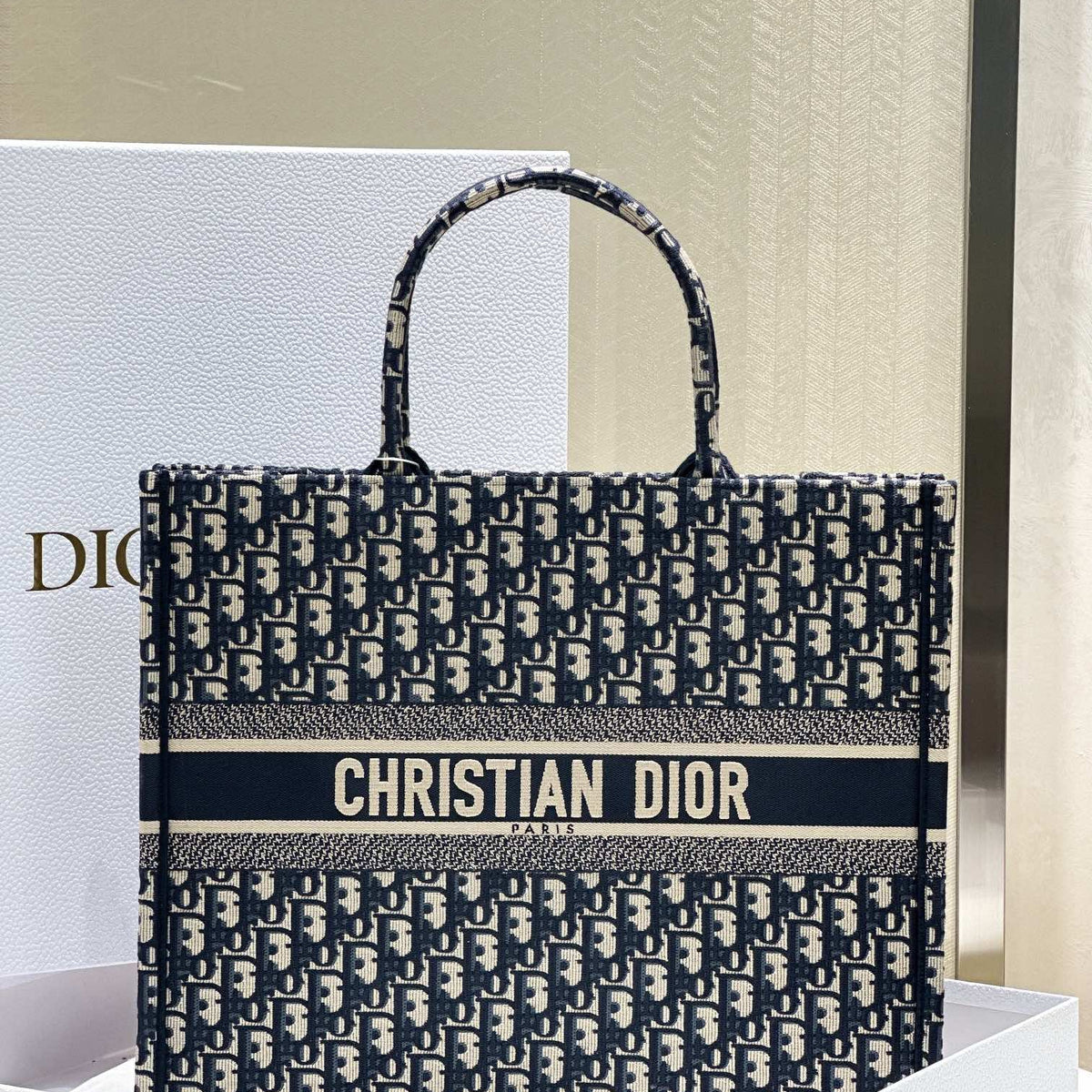 Dior Wallets? Dior Large Tote Bag Compact Luxury Card Wallet