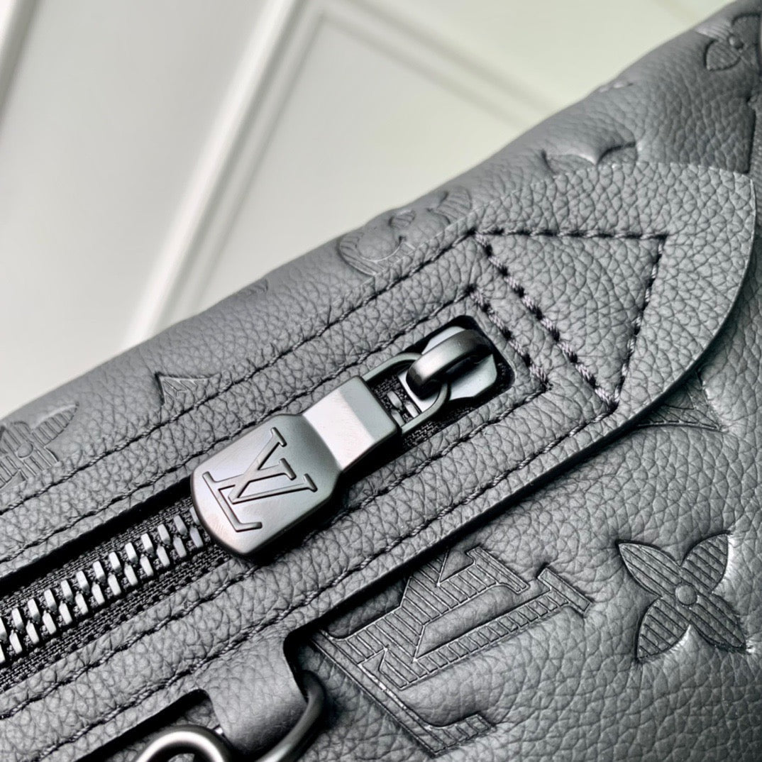 Louis Vuitton Wallets? Louis Vuitton Lou Duo Sling Bag Elegant Everyday Leather Wallet