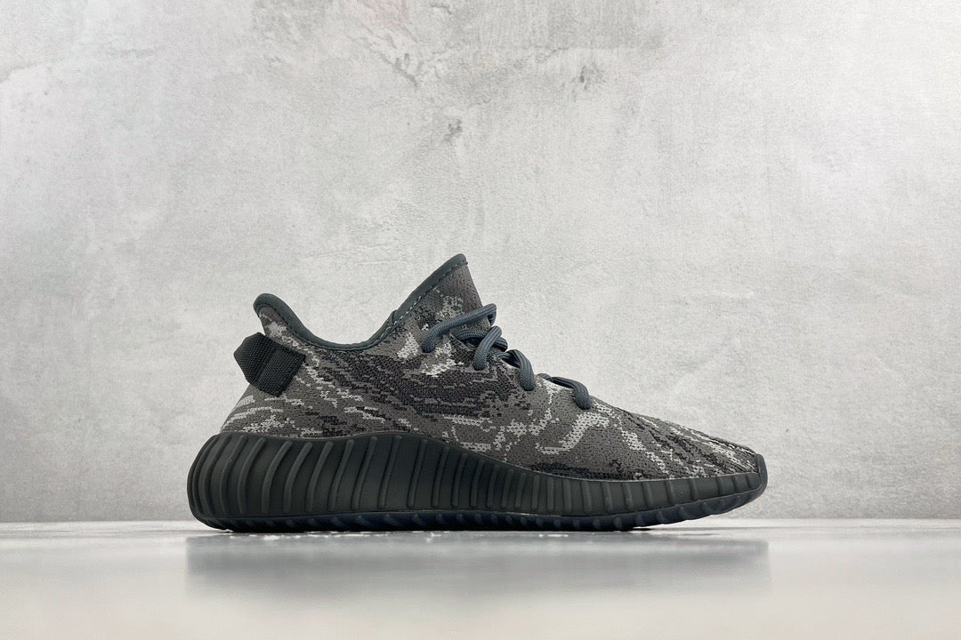 YEEZY Shoes? Yeezy Boost 350 V2 Comfortable Everyday Designer Shoes