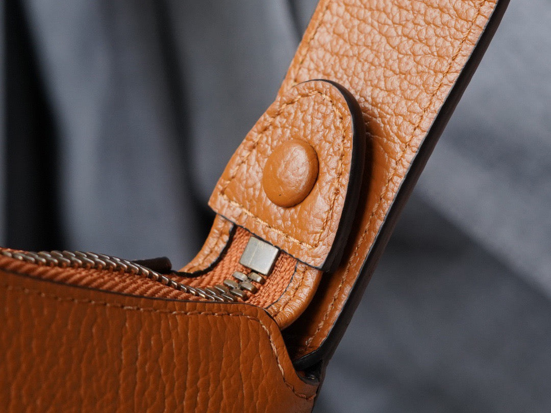 Gucci Wallets? Gucci Aphrodite Mini Shoulder Bag Compact Luxury Card Wallet