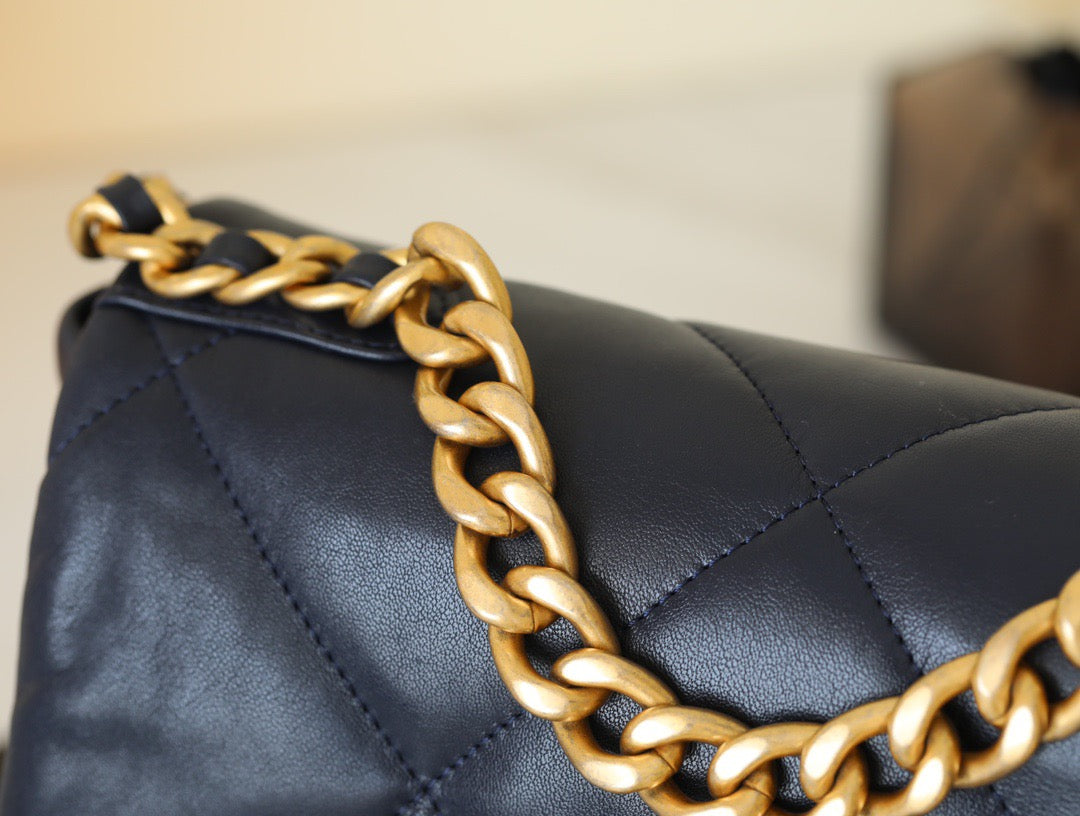 Chanel Wallets? Chanel 19 Bag Elegant Everyday Leather Wallet