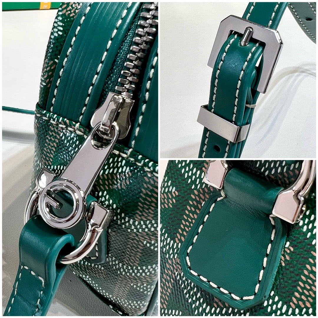 Wallets? Goya Cap Vert Bag Elegant Everyday Leather Wallet