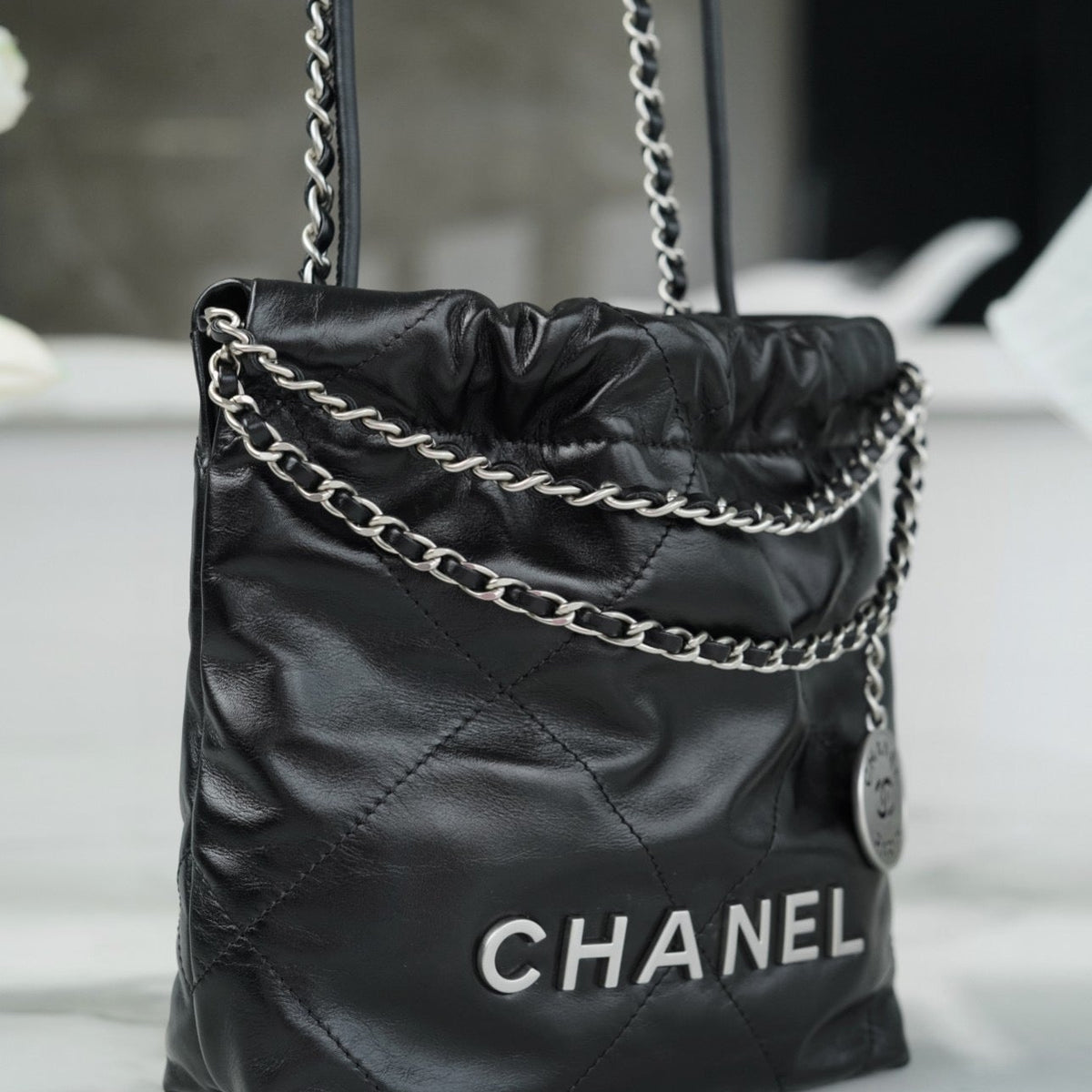 Chanel Wallets? Chanel 22 Bag Elegant Everyday Leather Wallet