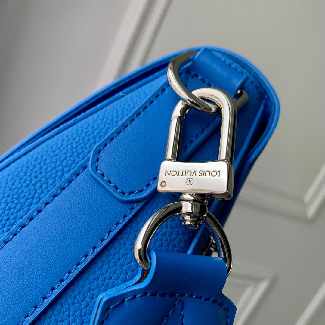 Louis Vuitton Wallets? Louis Vuitton Lou Takeoff Messenger Bag Compact Luxury Card Wallet