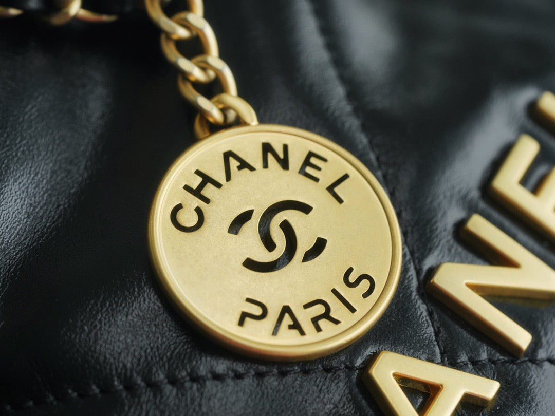 Chanel Wallets? Chanel 22 Bag Elegant Everyday Leather Wallet