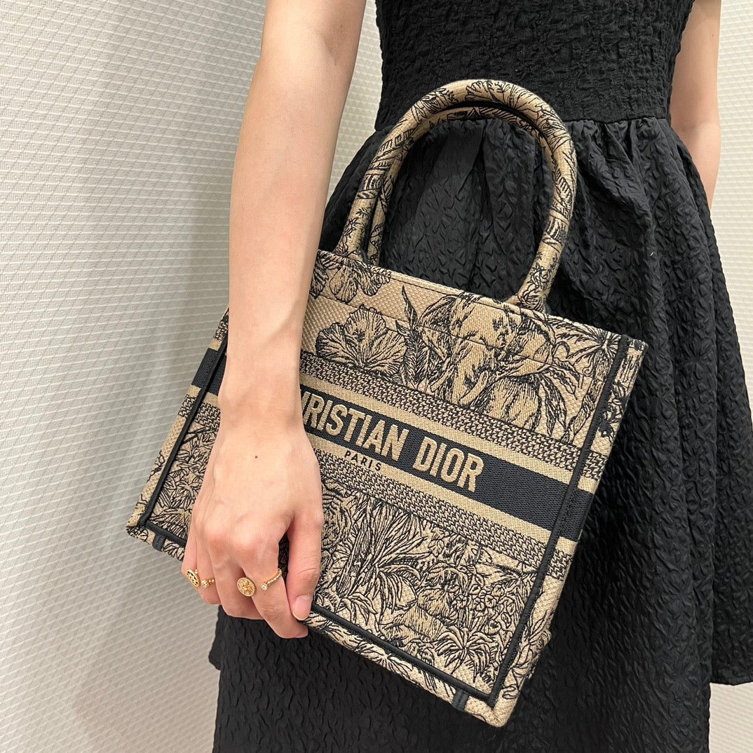Dior Wallets? Dior Small Book Tote Bag Compact Luxury Card Wallet