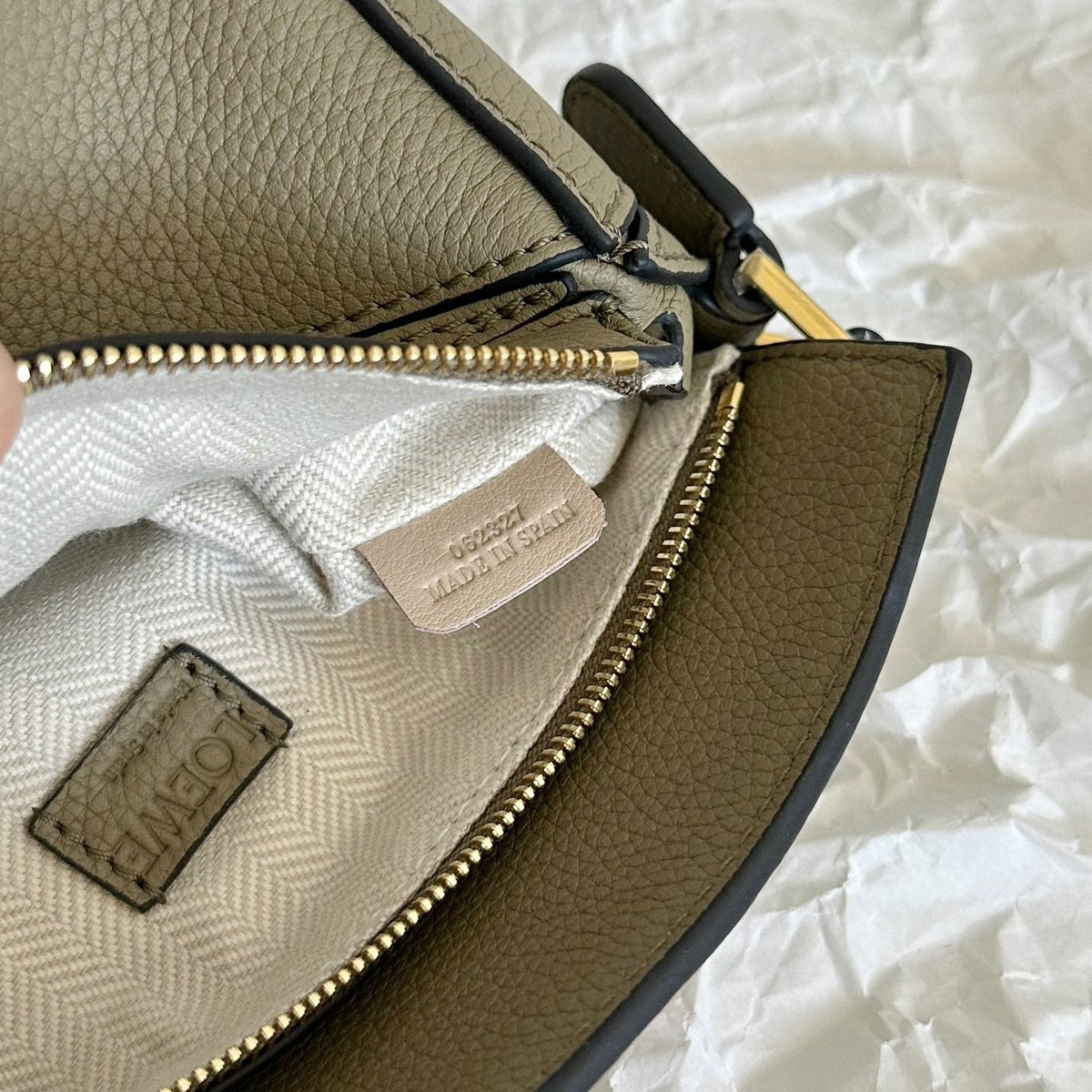 Wallets? Loew Mini Puzzle Edge Bag Elegant Everyday Leather Wallet