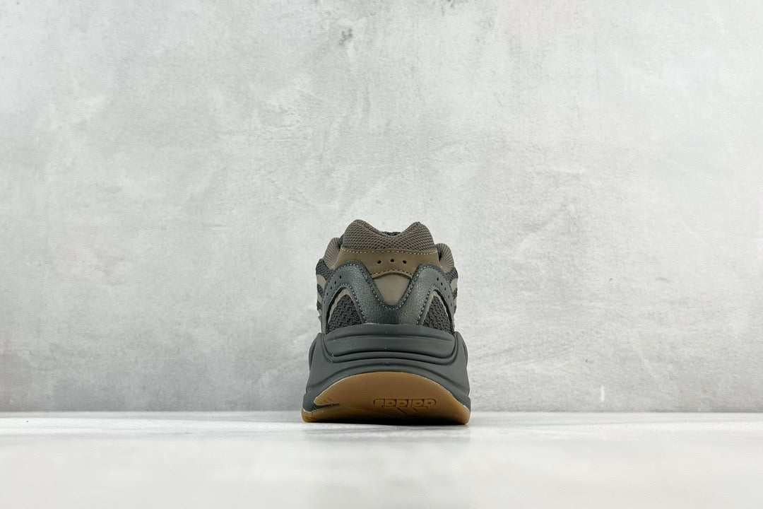 YEEZY Shoes? Yeezy Boost 700 V2 Premium Designer Casual Shoes