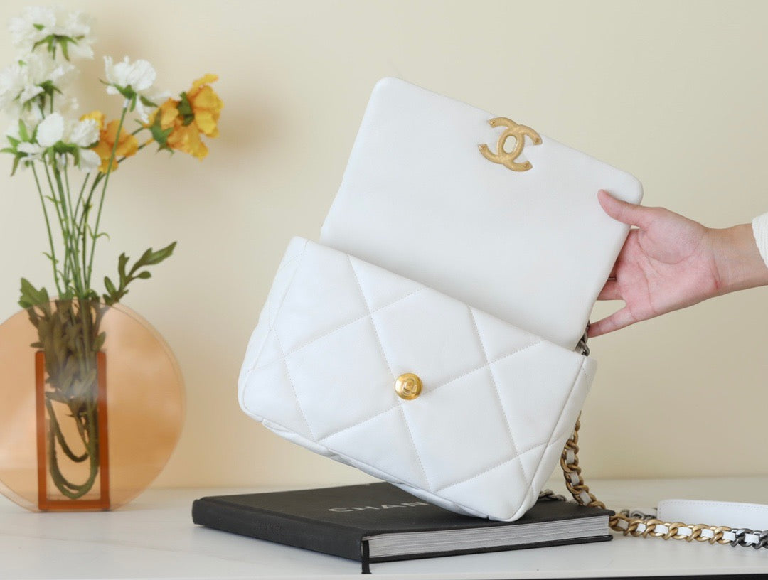 Chanel Wallets? Chanel 19 Bag Elegant Everyday Leather Wallet