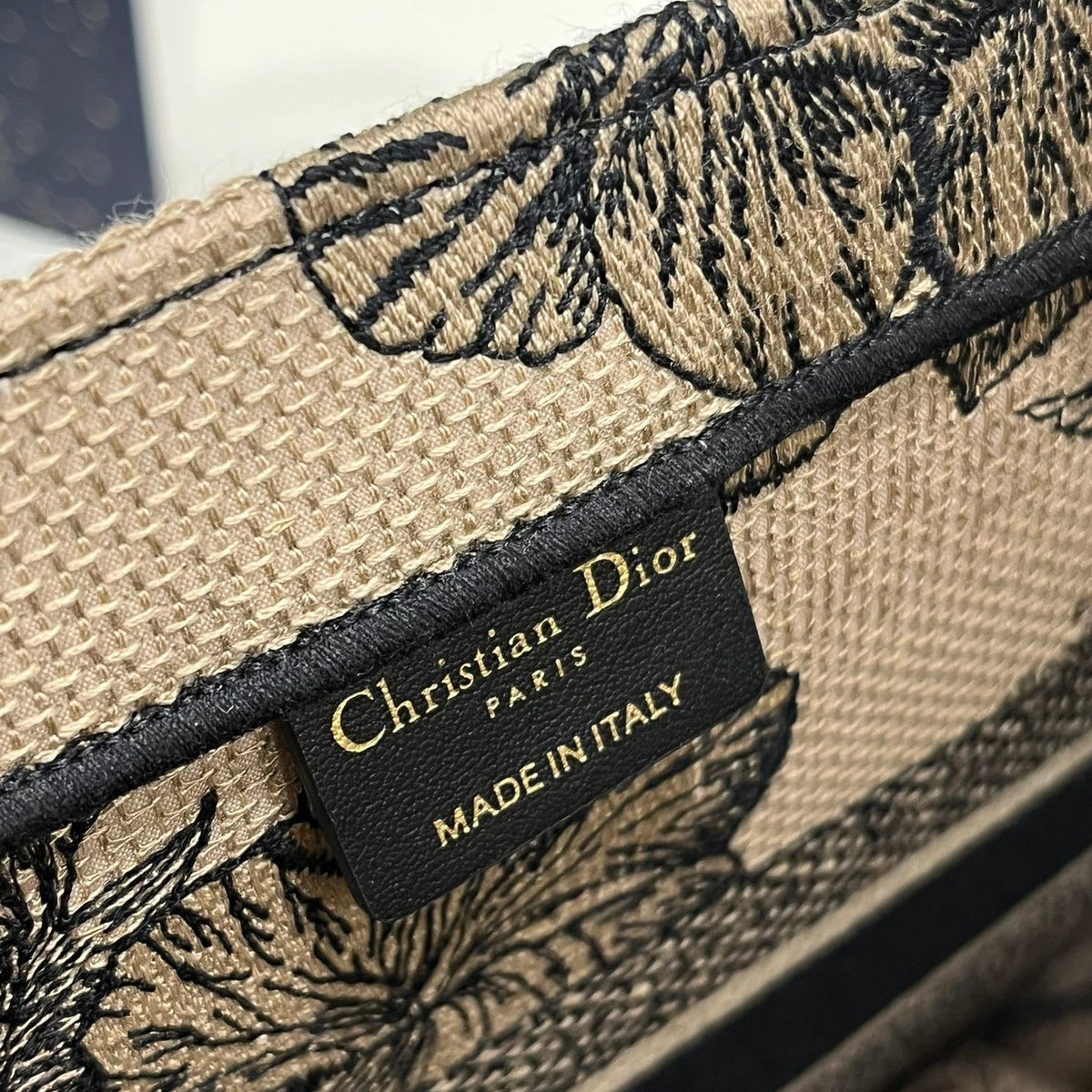 Dior Wallets? Dior Medium Book Tote Bag Compact Luxury Card Wallet