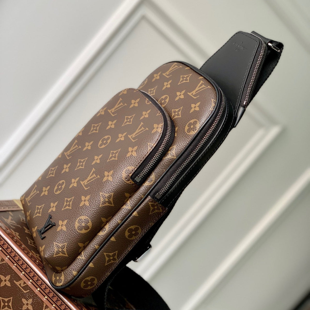Louis Vuitton Wallets? Louis Vuitton Lou Avenue Slingbag Compact Luxury Card Wallet