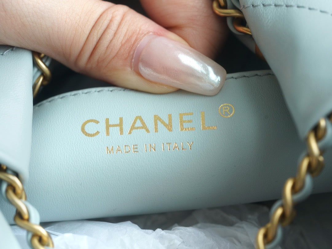 Chanel Wallets? Chanel 22 Bag Compact Luxury Card Wallet