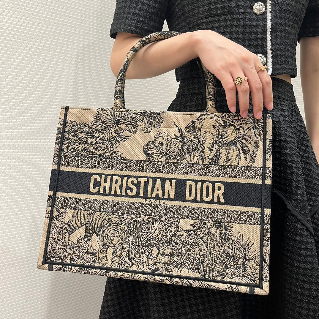 Dior Wallets? Dior Medium Book Tote Bag Compact Luxury Card Wallet