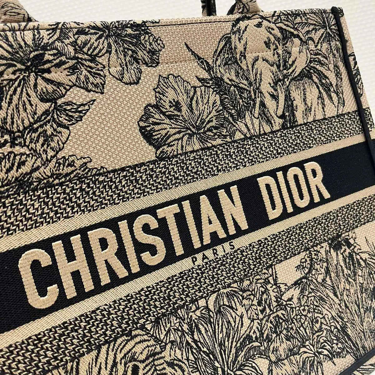 Dior Wallets? Dior Medium Book Tote Bag Compact Luxury Card Wallet