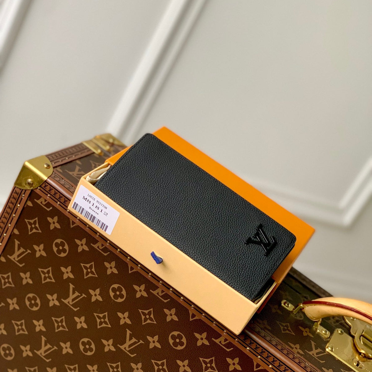 Louis Vuitton Wallets? Louis Vuitton Lou Aerogram Brazza Wallet Premium Leather Designer Wallet