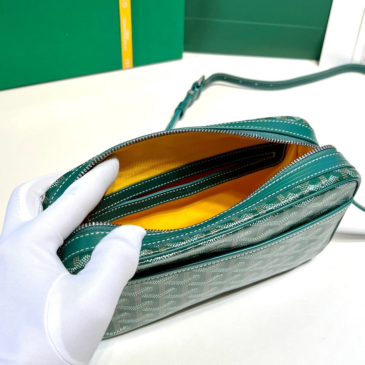 Wallets? Goya Cap Vert Bag Elegant Everyday Leather Wallet