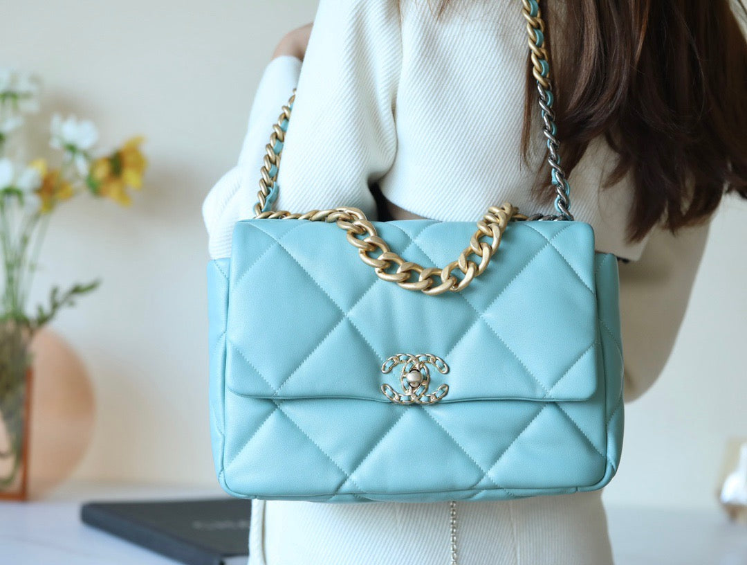 Chanel Wallets? Chanel 19 Bag Elegant Everyday Leather Wallet