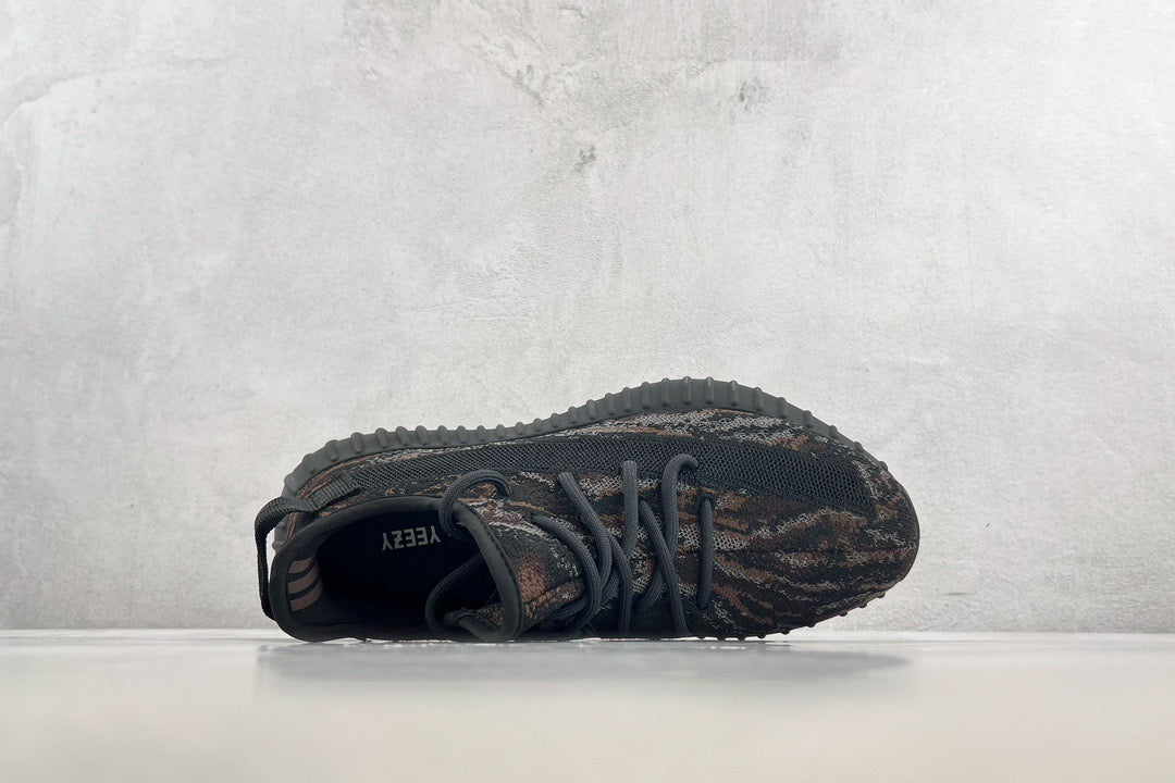 YEEZY Shoes? Yeezy Boost 350 V2 Premium Designer Casual Shoes