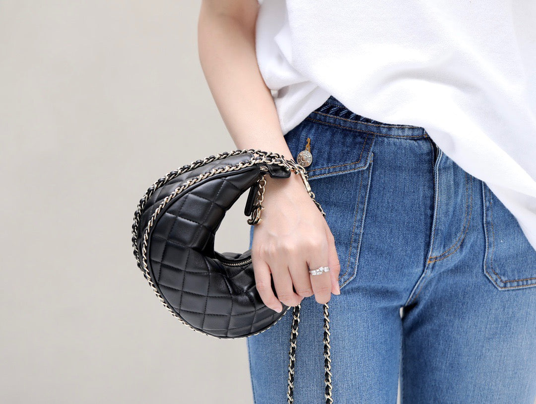 Chanel Wallets? Chanel 23P Bag Elegant Everyday Leather Wallet