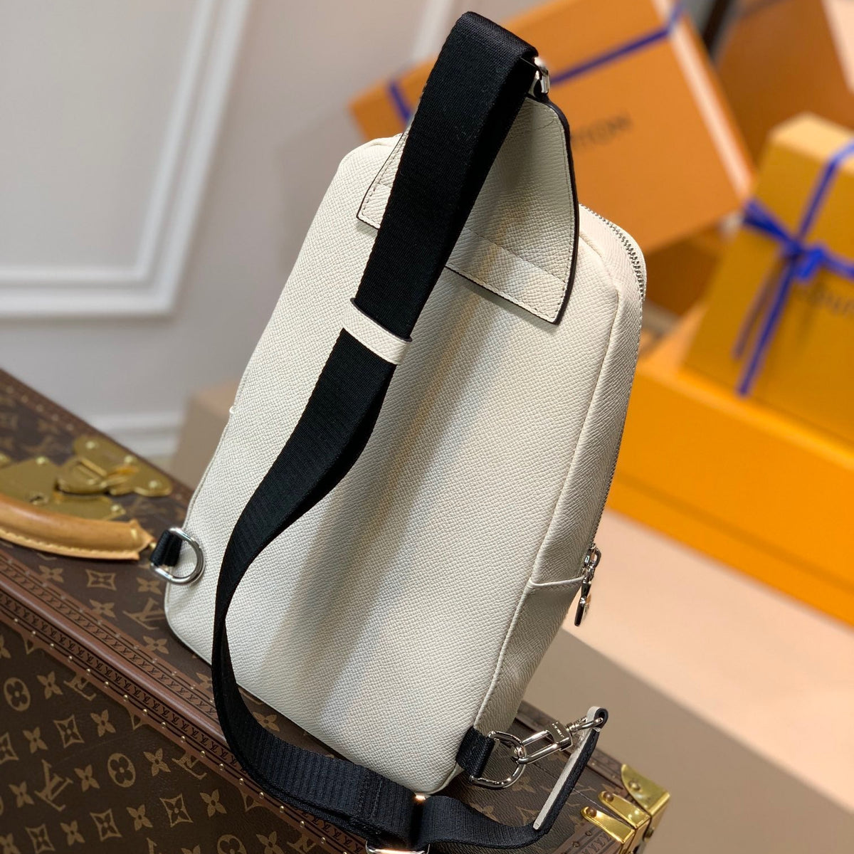 Louis Vuitton Wallets? Louis Vuitton Lou Avenue Sling Bag Compact Luxury Card Wallet