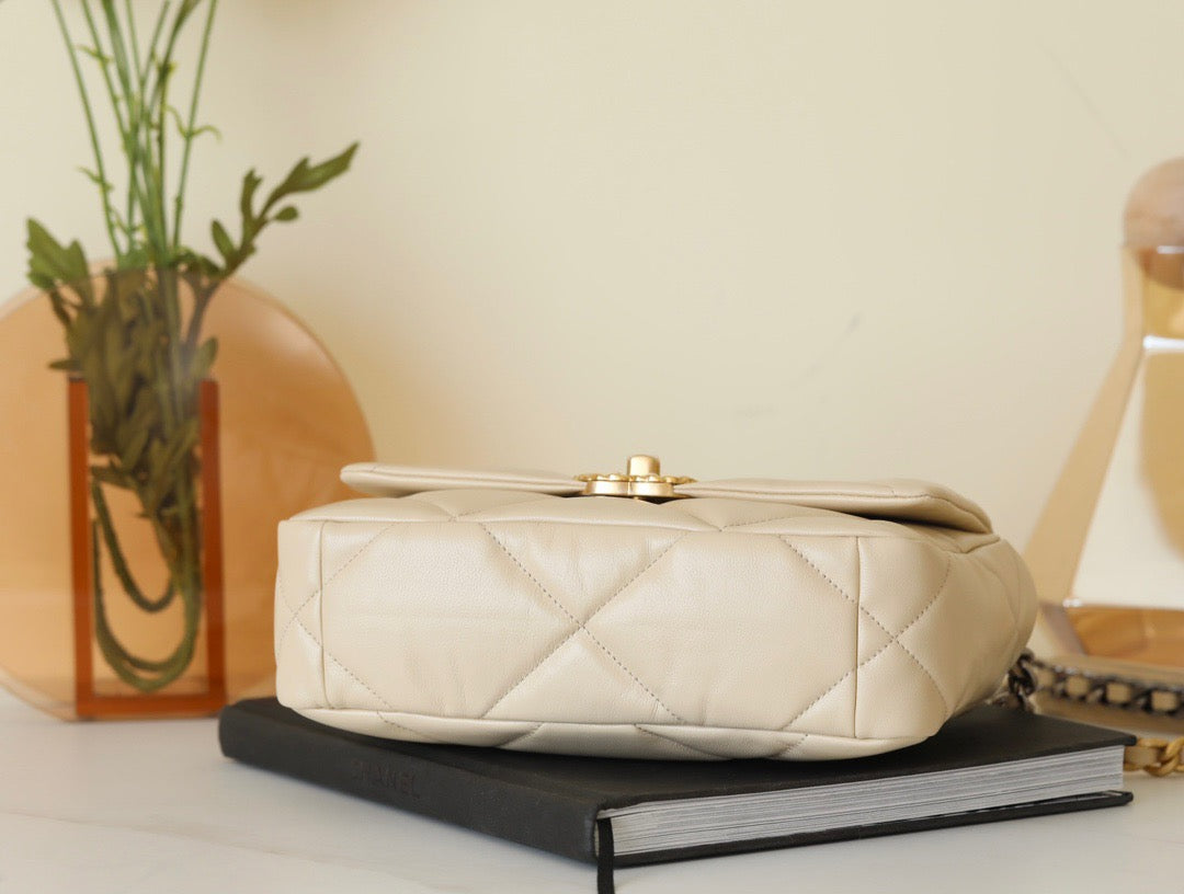 Chanel Wallets? Chanel 19 Bag Compact Luxury Card Wallet