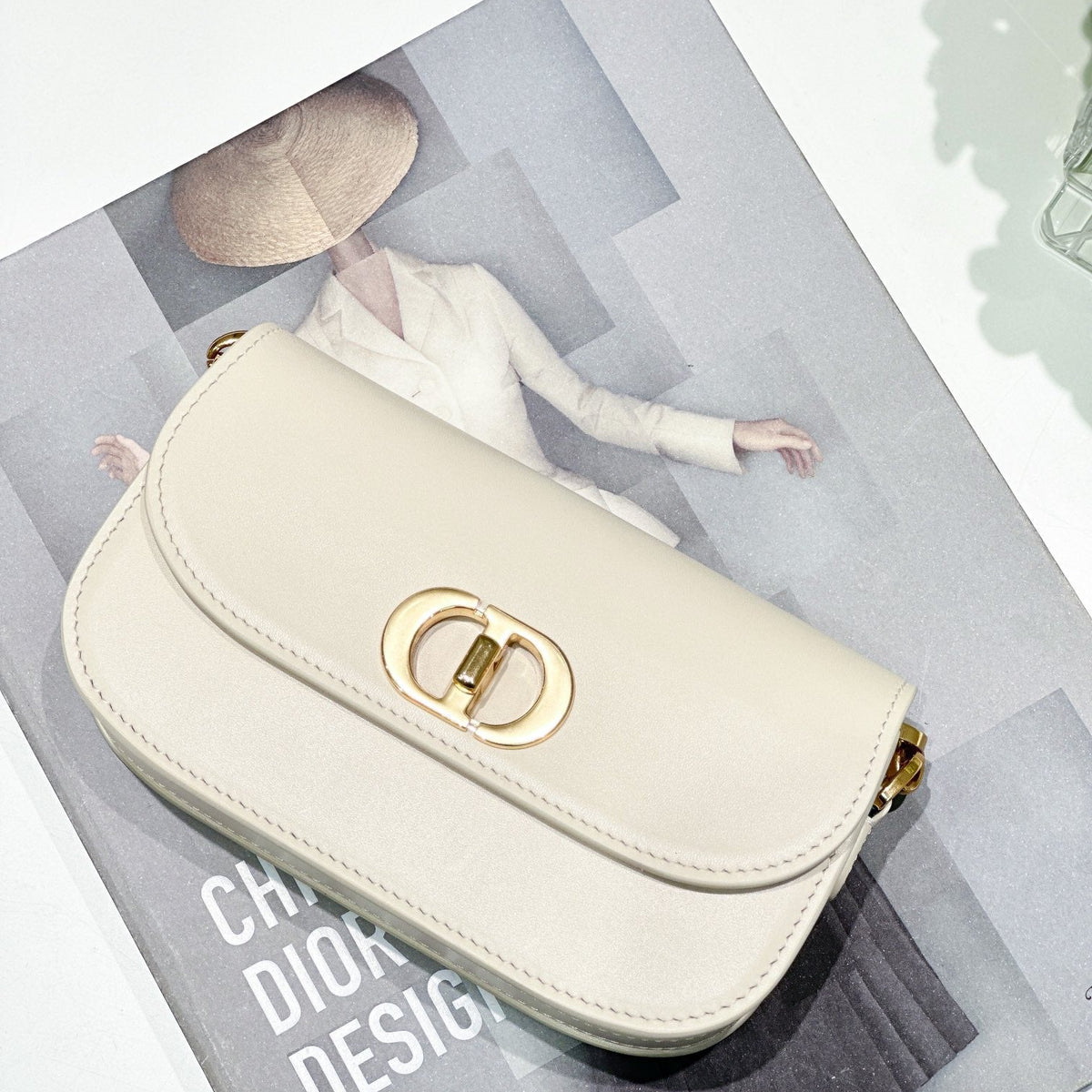 Dior Wallets? Dior Small 30 Montaigne Avenue Bag Compact Luxury Card Wallet