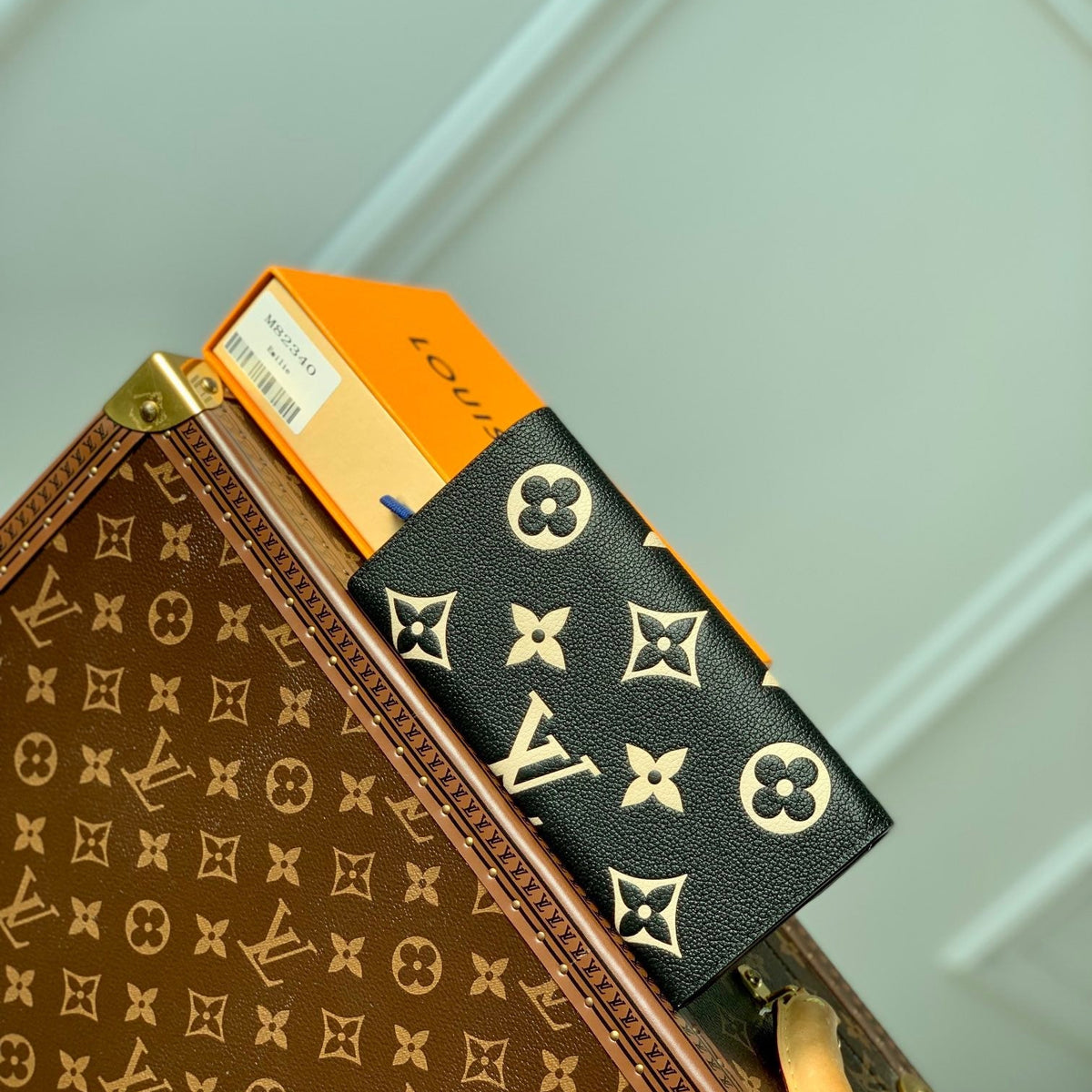 Louis Vuitton Wallets? Louis Vuitton Lou Emilie Wallet Compact Luxury Card Wallet