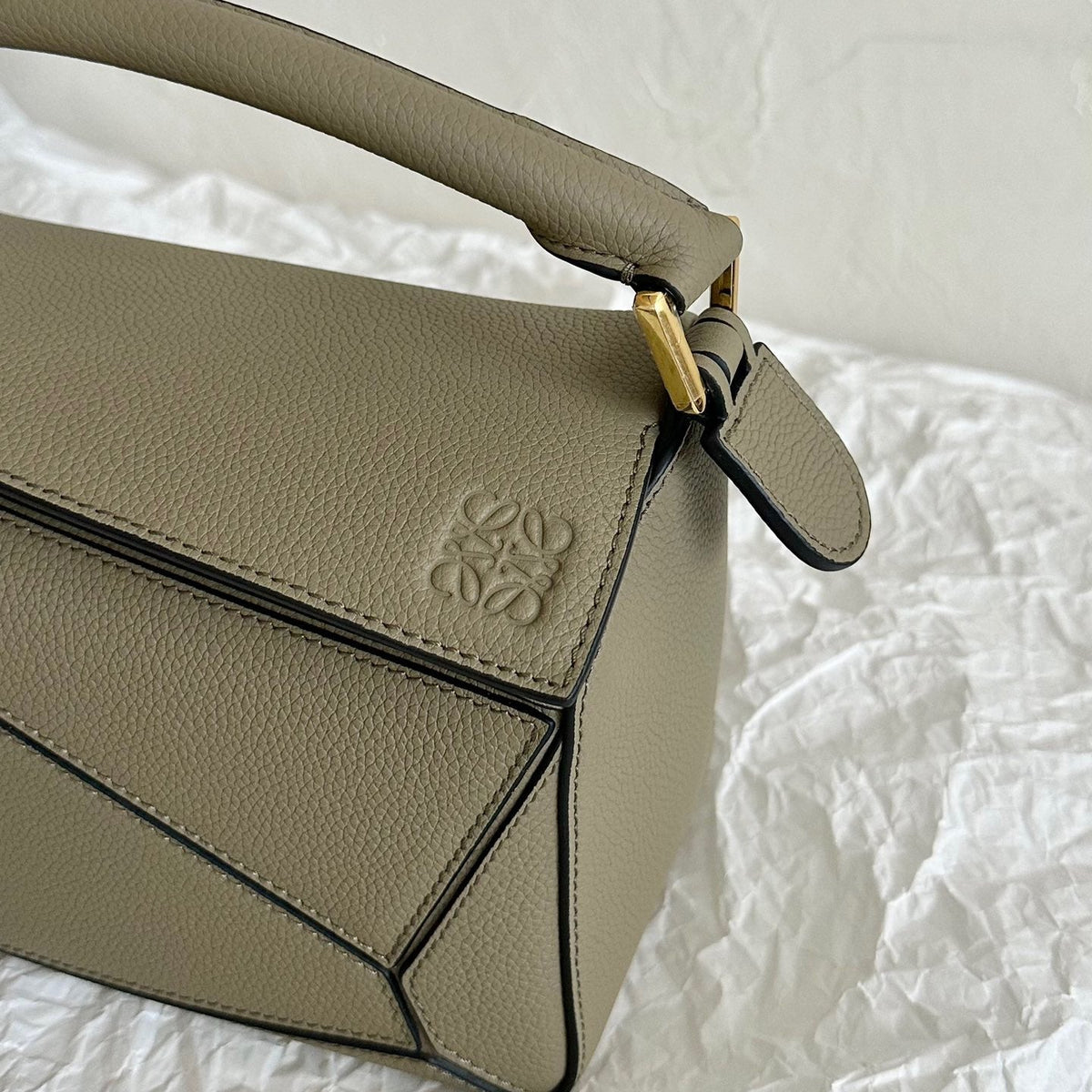 Wallets? Loew Small Puzzle Edge Bag Elegant Everyday Leather Wallet