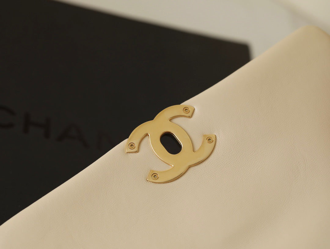Chanel Wallets? Chanel 19 Bag Compact Luxury Card Wallet