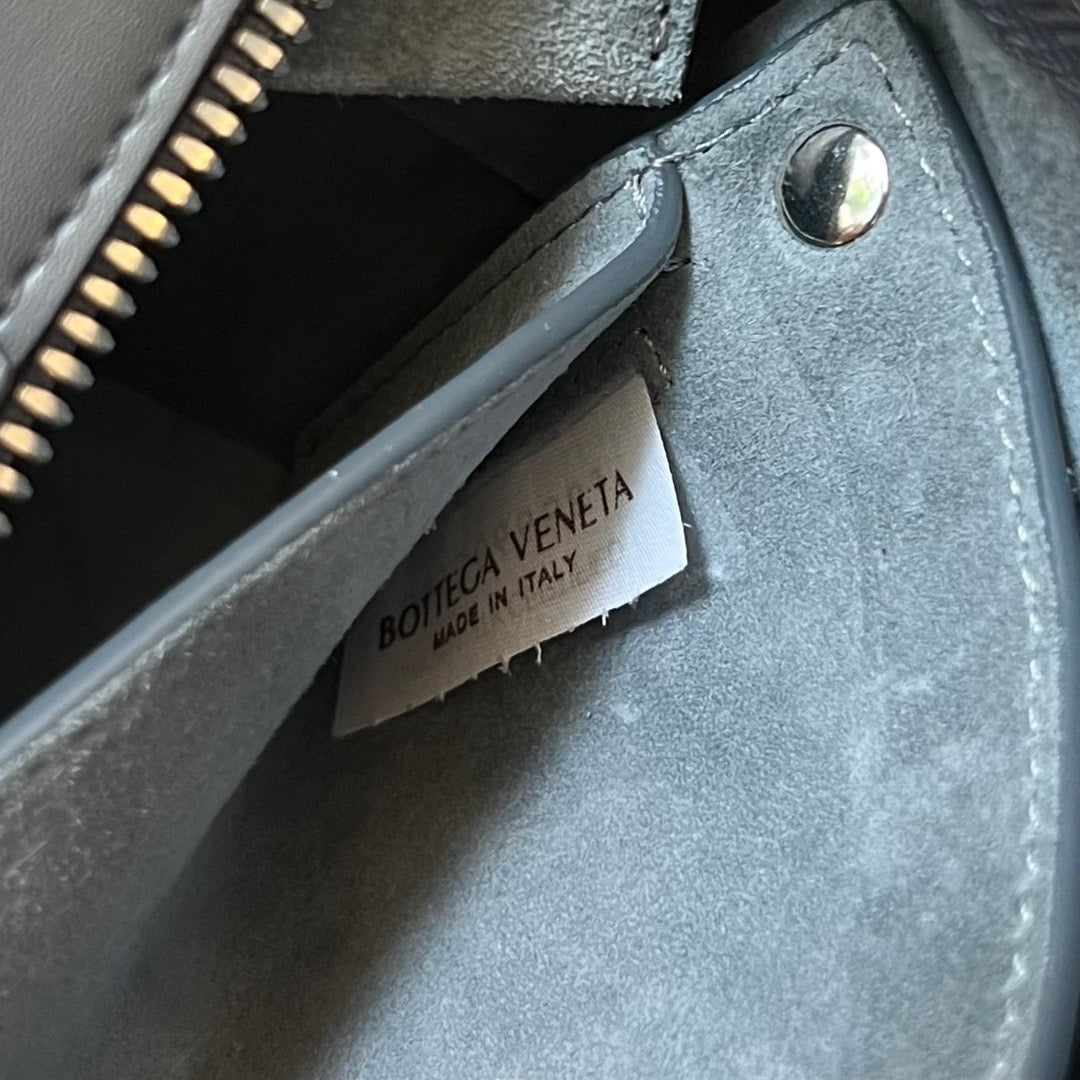 Bottega Veneta Accessories? Bottega Veneta Brick Cassette Luxury Designer Fashion Accessory