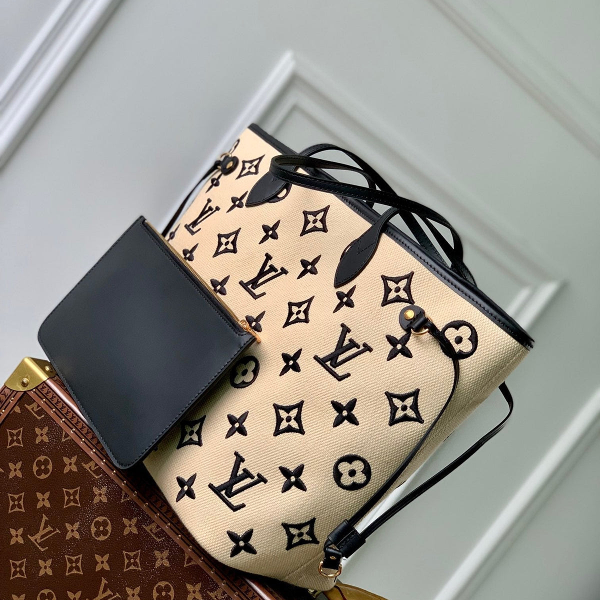 Louis Vuitton Wallets? Louis Vuitton Lou Neverfull Mm Bag Compact Luxury Card Wallet