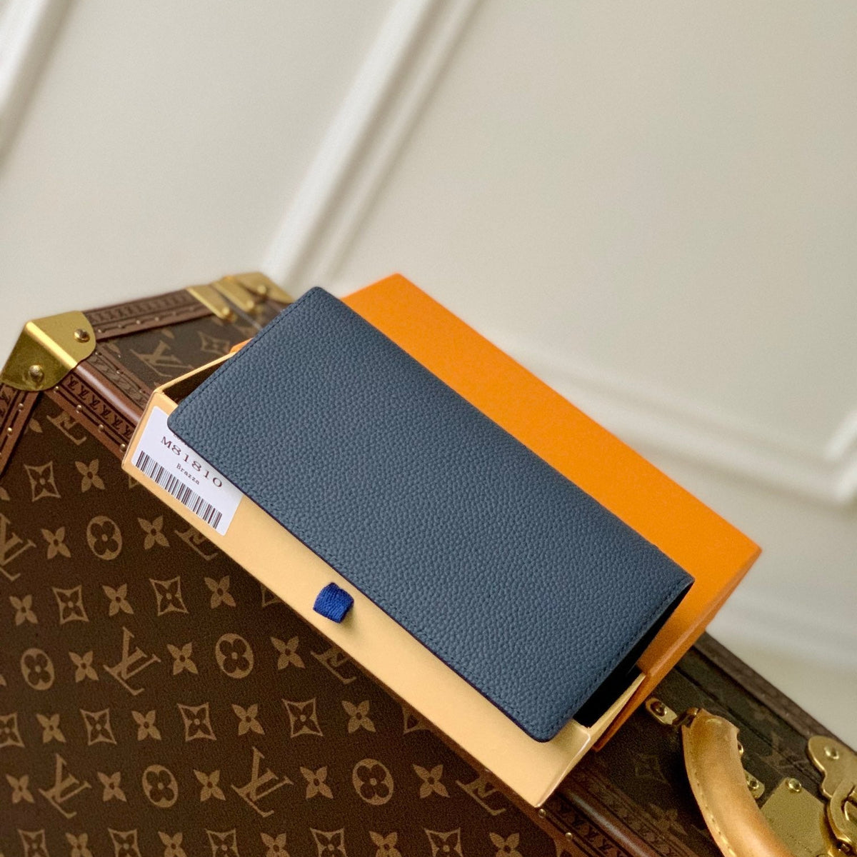 Louis Vuitton Wallets? Louis Vuitton Lou Aerogram Brazza Wallet Compact Luxury Card Wallet