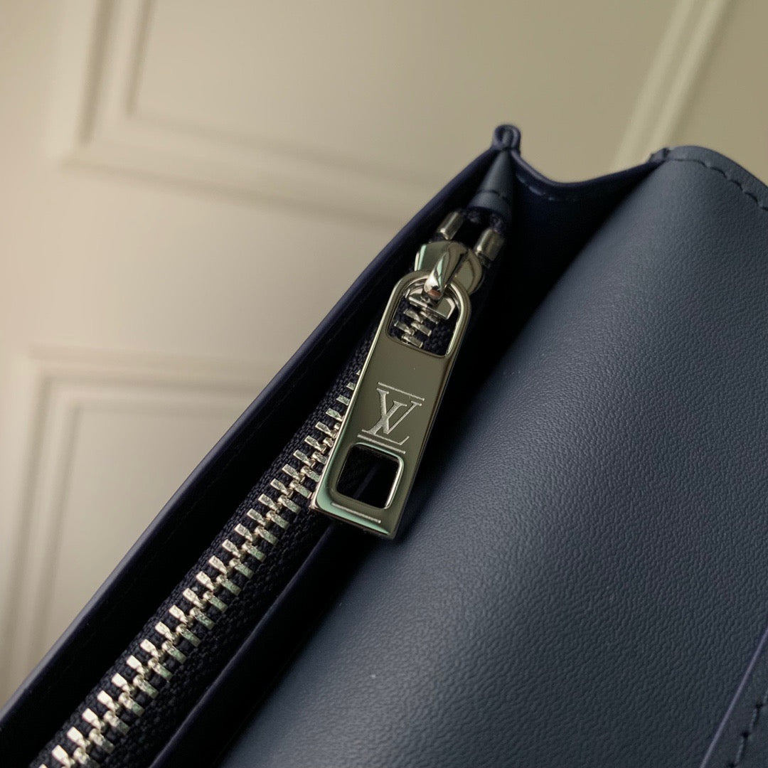 Louis Vuitton Wallets? Louis Vuitton Lou Aerogram Brazza Wallet Compact Luxury Card Wallet
