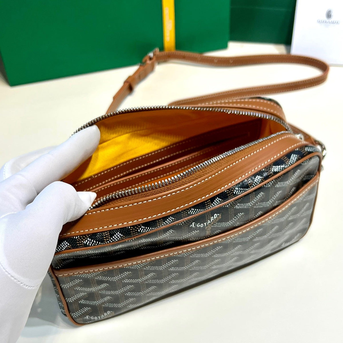 Wallets? Goya Cap Vert Bag Compact Luxury Card Wallet