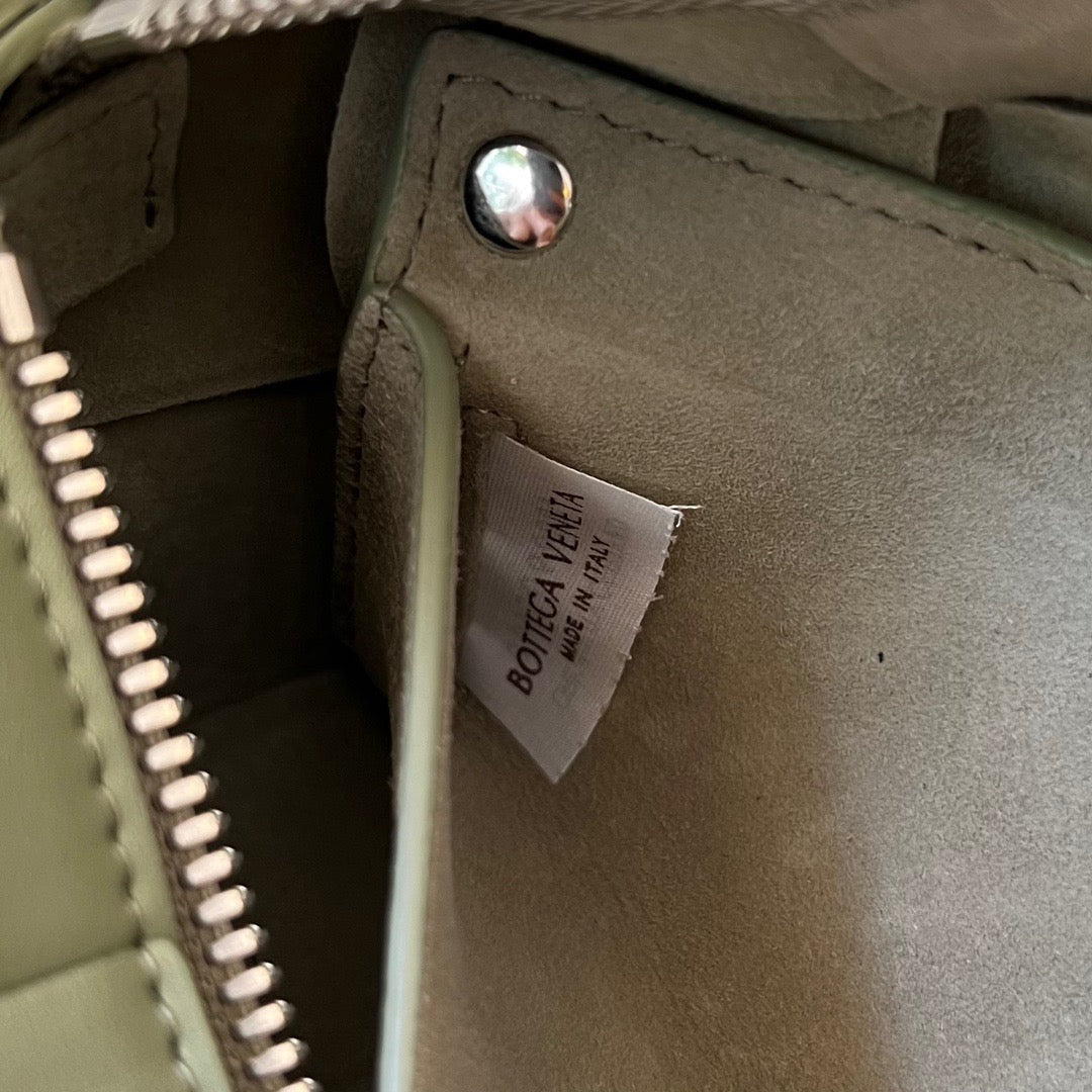 Bottega Veneta Accessories? Bottega Veneta Brick Cassette Premium Everyday Designer Accessory