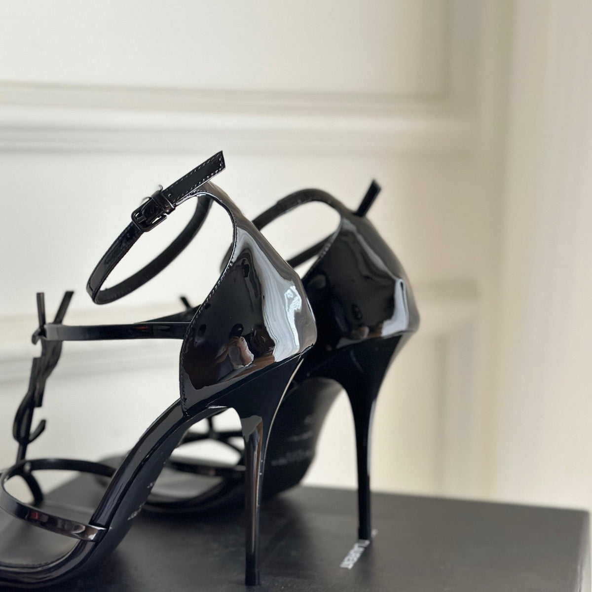 Saint Laurent Shoes? Saint Laurent Heels Premium Designer Casual Shoes