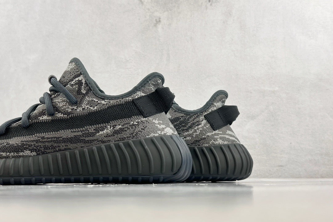 YEEZY Shoes? Yeezy Boost 350 V2 Comfortable Everyday Designer Shoes