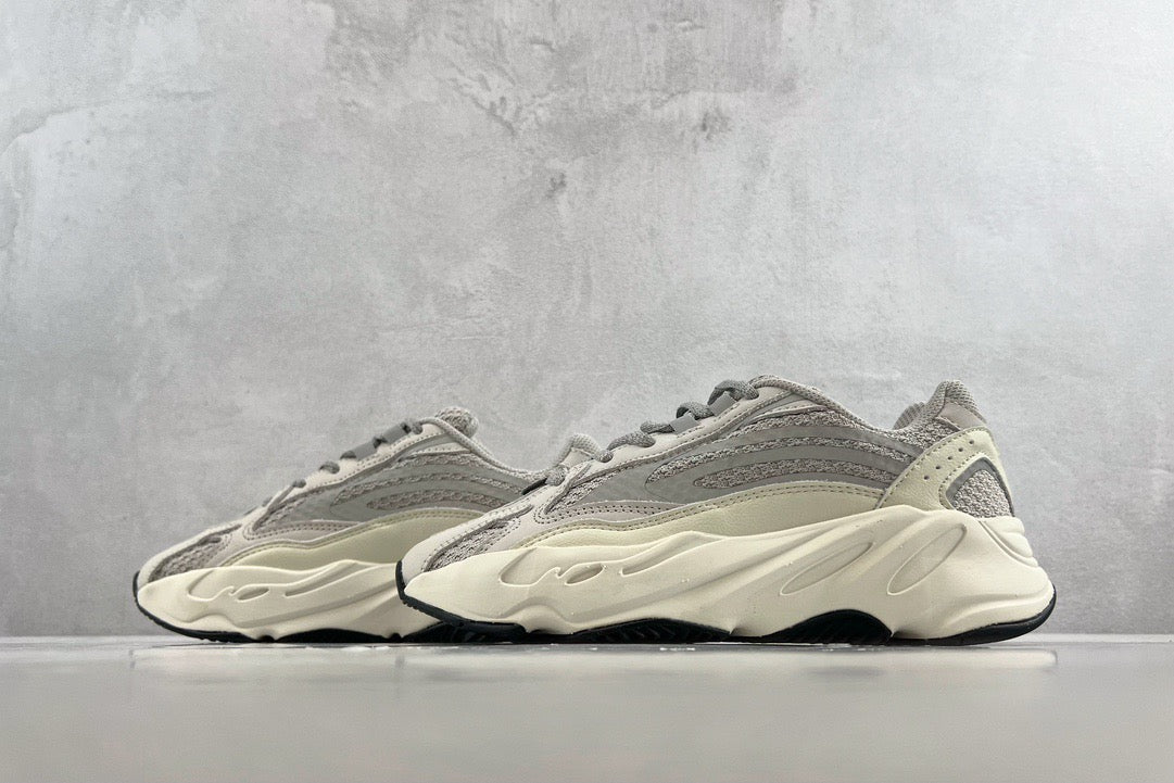 YEEZY Shoes? Yeezy Boost 700 Premium Designer Casual Shoes