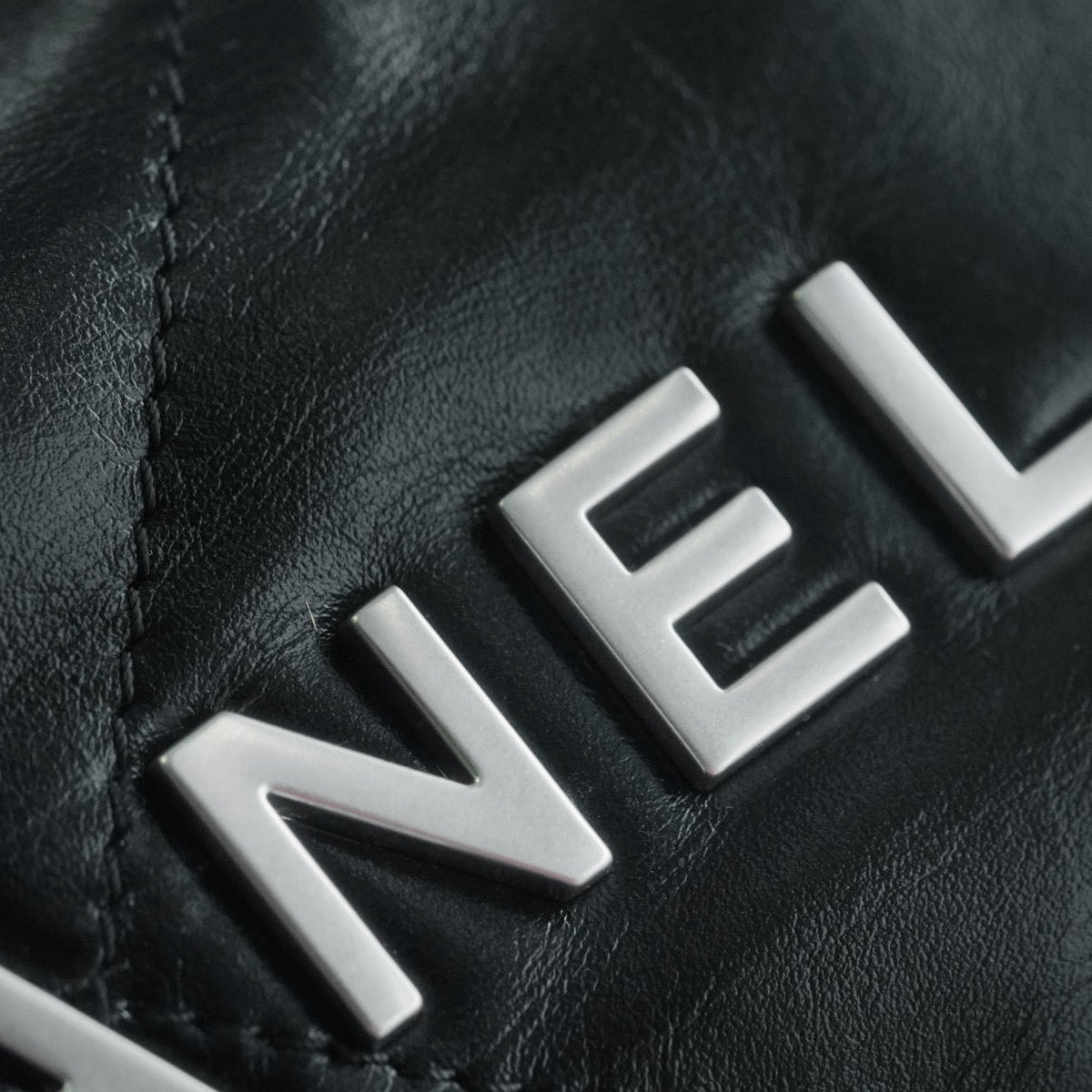 Chanel Wallets? Chanel 22 Bag Elegant Everyday Leather Wallet