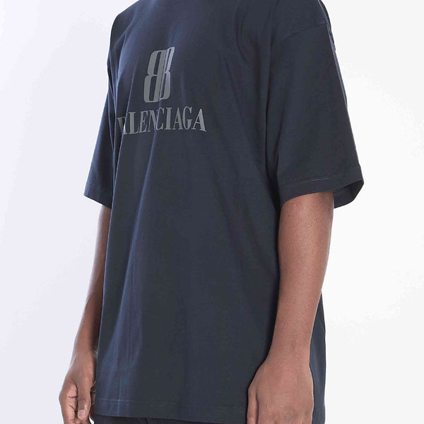 Balenciaga premium tee shirts detail and craftsmanship close-up