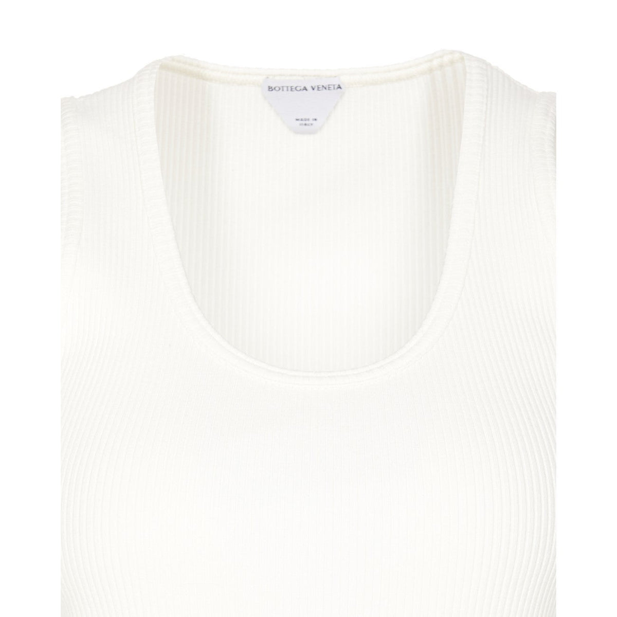 Close-up of Bottega Veneta tee shirts hardware and fine stitching