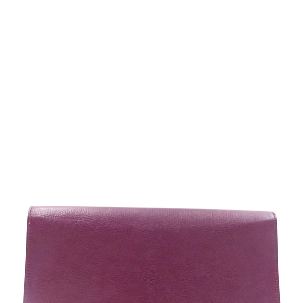 Close-up of Belle bags hardware and fine stitching