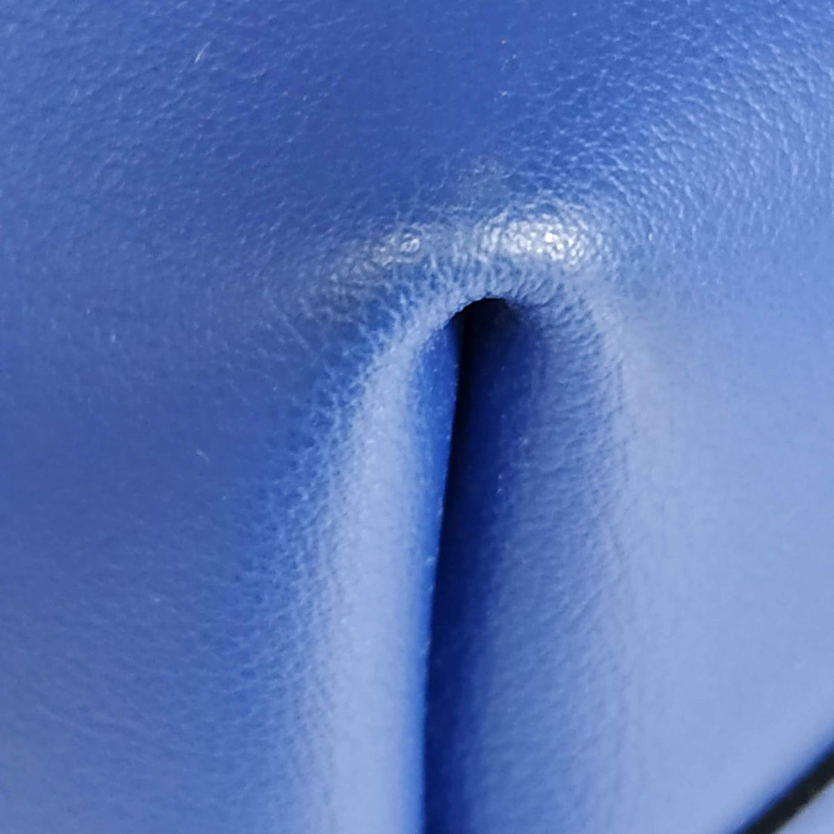 E/W premium bags detail and craftsmanship close-up