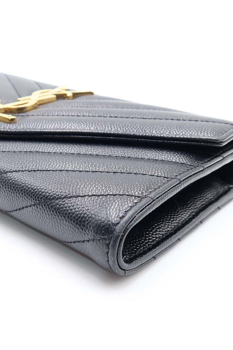 Large premium bags detail and craftsmanship close-up