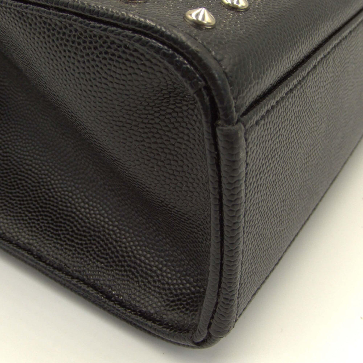 Large bags side profile designer luxury fashion