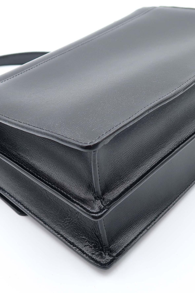 Close-up of Large bags hardware and fine stitching