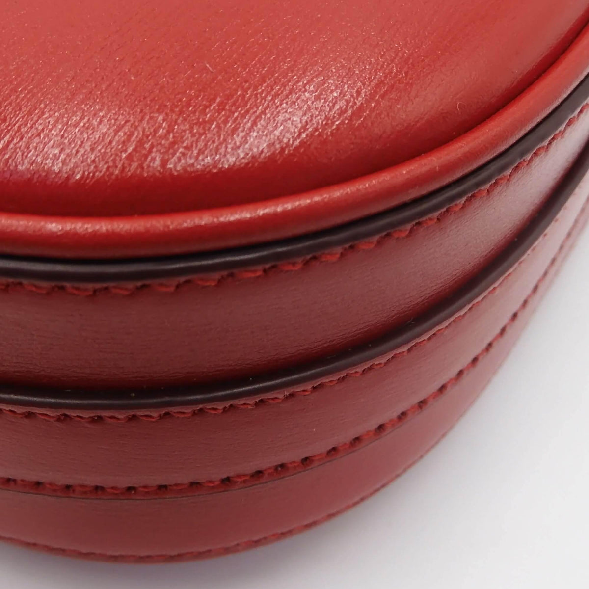 Le bags lifestyle shot premium designer piece