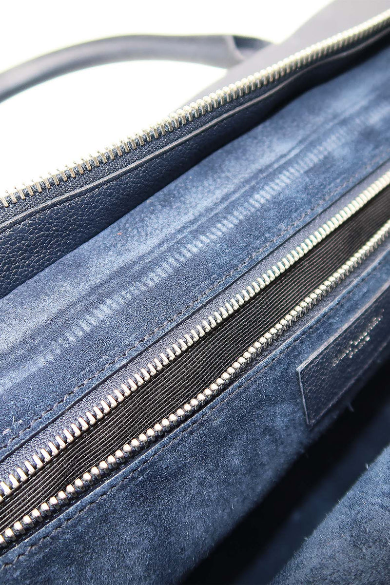 Medium bags lifestyle shot premium designer piece