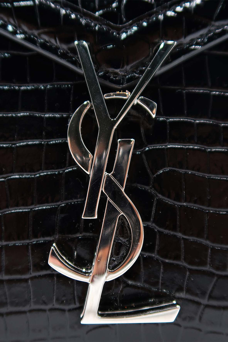 Medium bags lifestyle shot premium designer piece