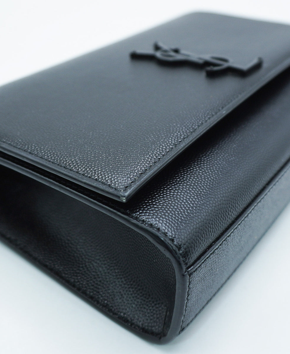 Medium premium bags detail and craftsmanship close-up